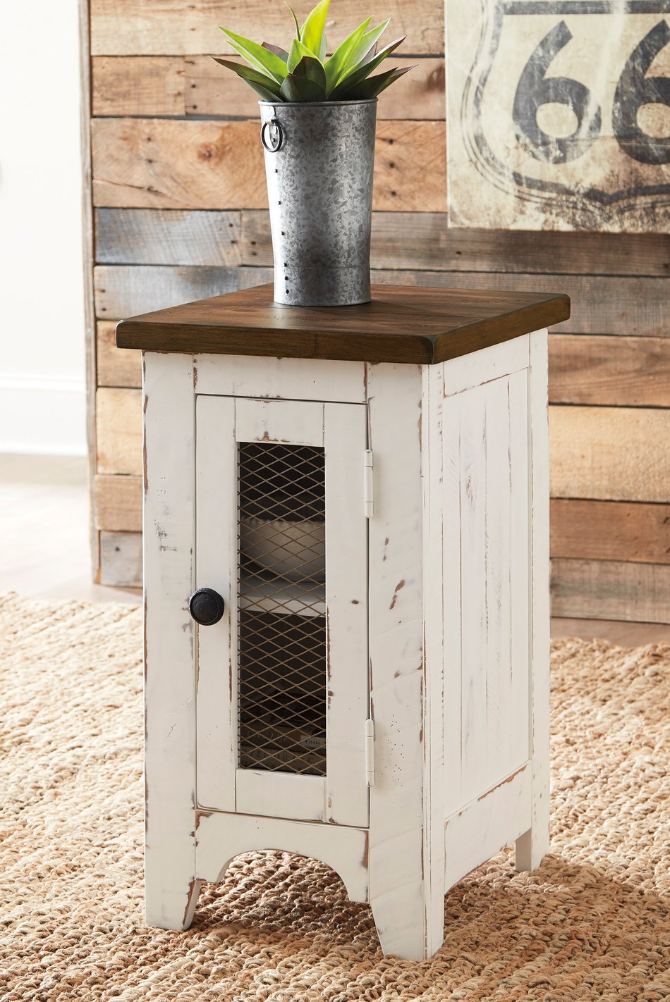 Wystfield Chairside Table
