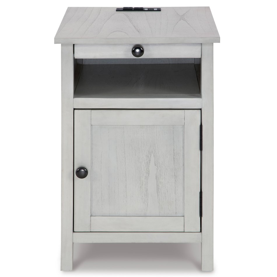 Treytown Chairside Table