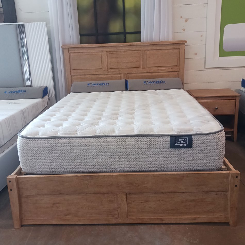 Morgana Queen Bed