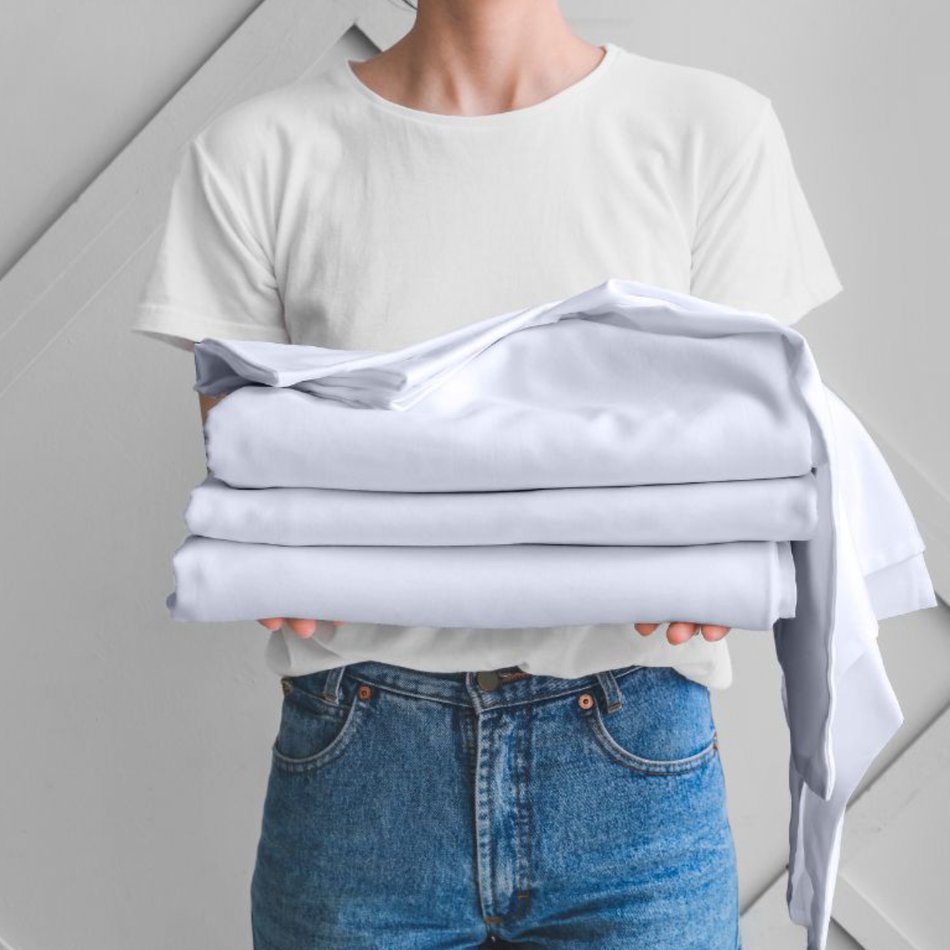 DreamFit StaDry Split King White Sheet Set