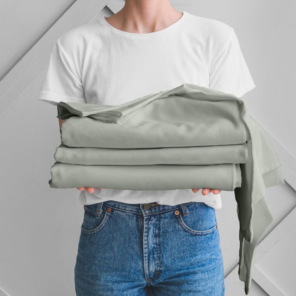 DreamFit StaDry Split King Sage Sheet Set