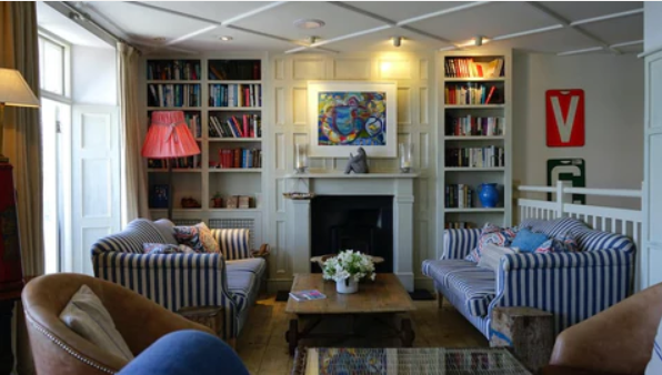 HOW TO DECORATE A COZY LIVING ROOM