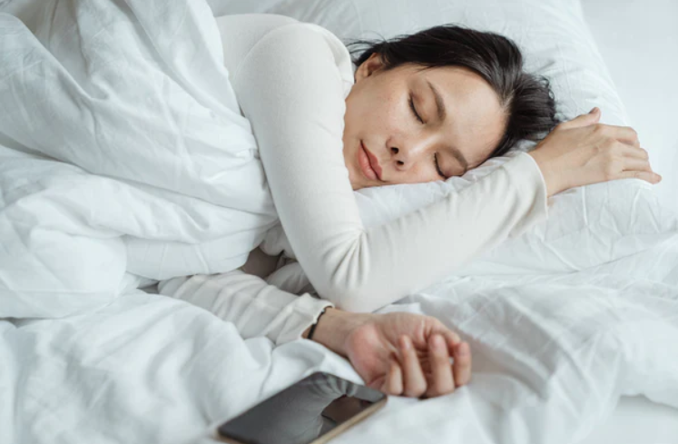5 WARNING SIGNS THAT YOUR MATTRESS CAUSES YOUR BACK PAIN